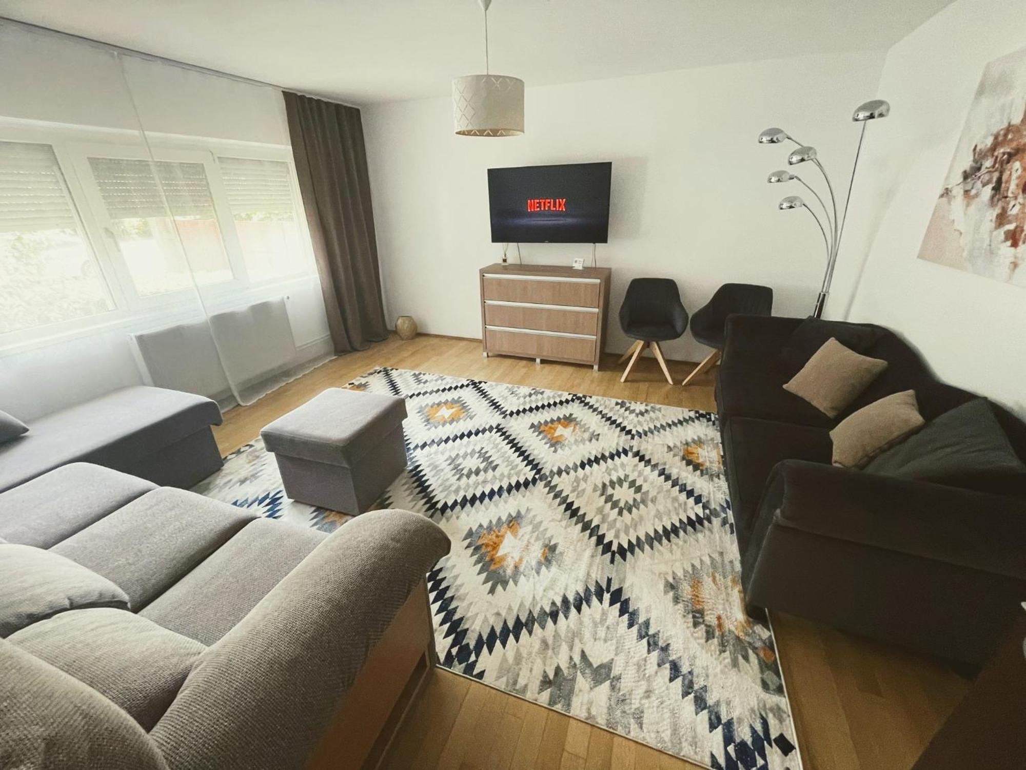 Modern Apartment With Self Check-In Timisoara Bagian luar foto